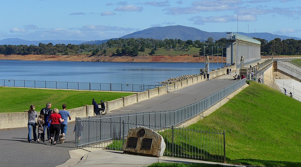 Hume Dam 1 Stevage