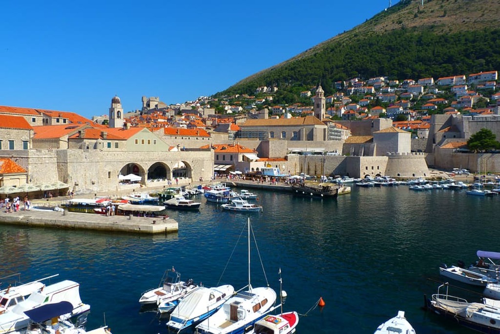  Dubrovnik harbor