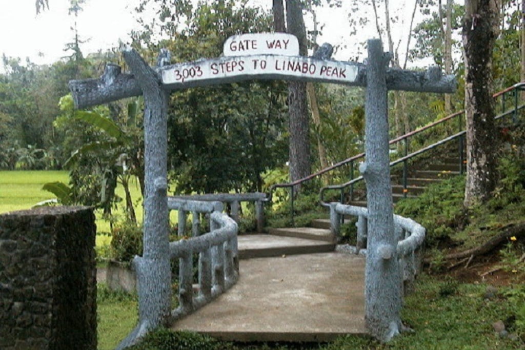 Linabo Peak Entance