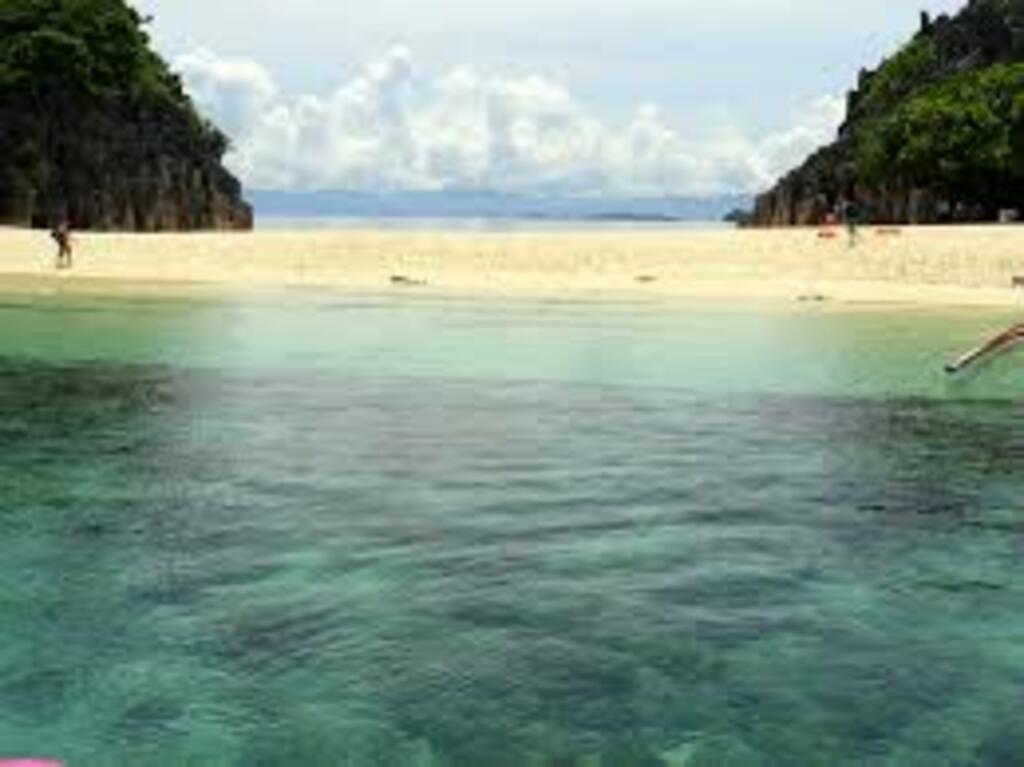 Lahos Island, Caramoan Peninsula, Philippines