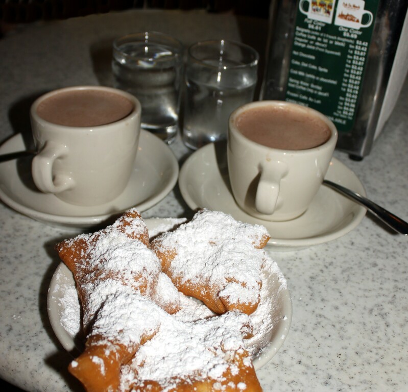 Beignets @ Cafe Du Monde