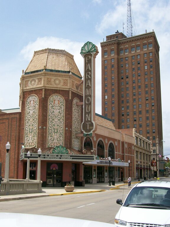 Paramount-LeLand