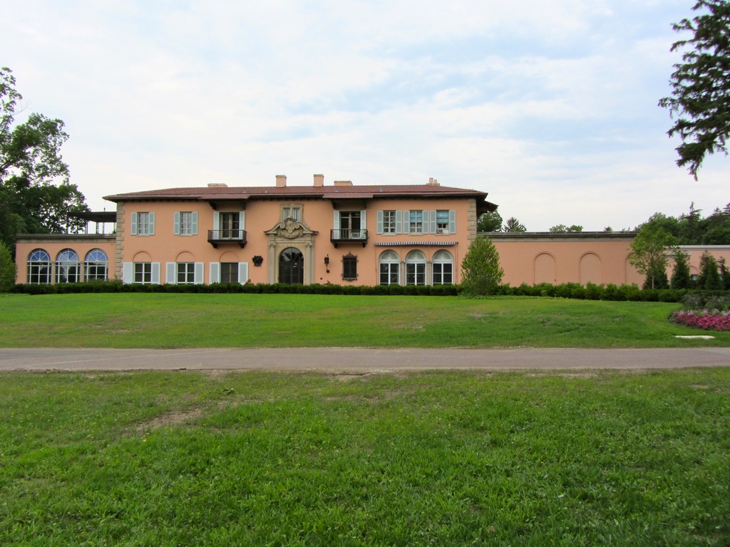 Cuneo Mansion