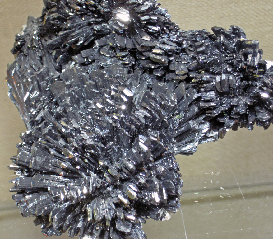 Stibnite (Herja Mine, Baia Mare, Romania) 2 (18739606230)
