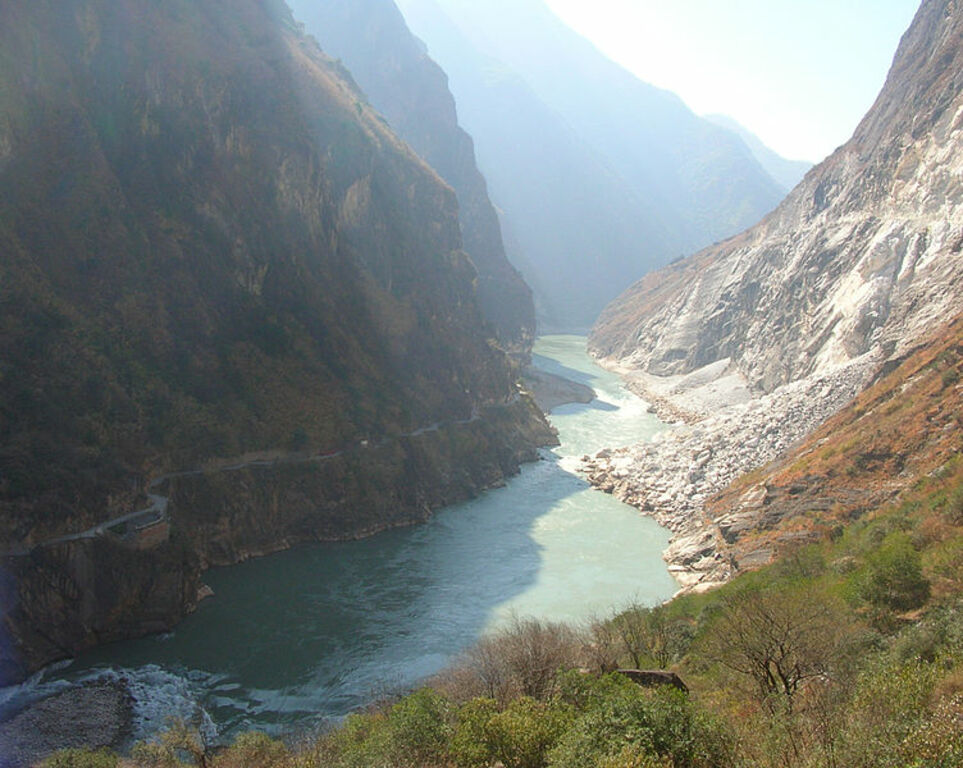 Tiger Leaping Gorge Canyon Close Up View