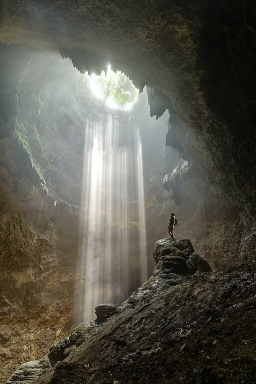 Jomblang Cave with heavenly light
