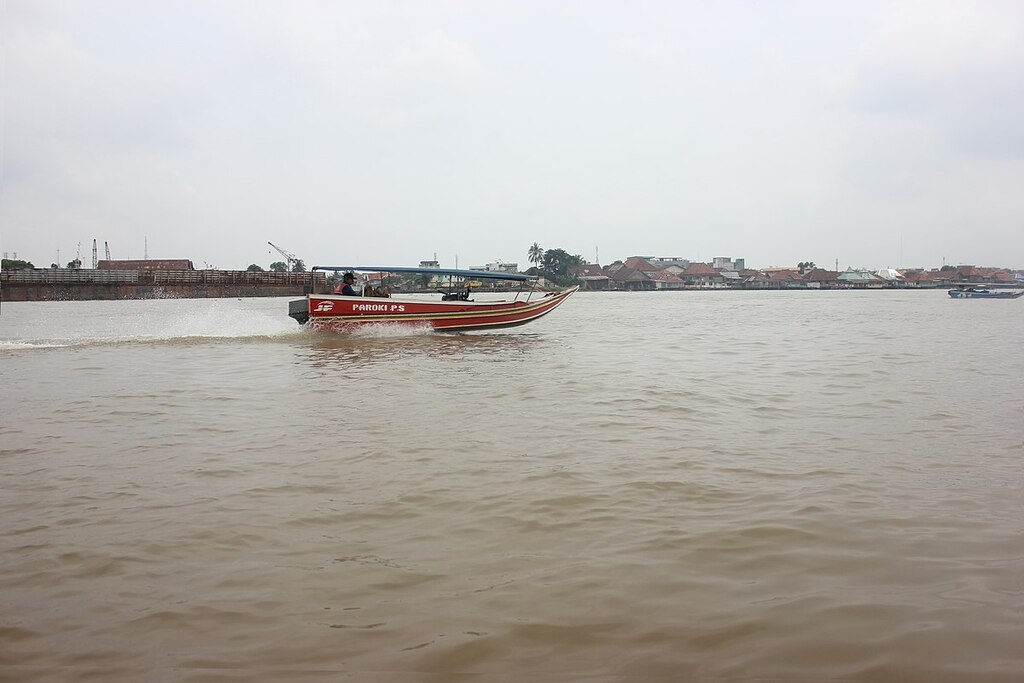 Perahu di Sungai Musi