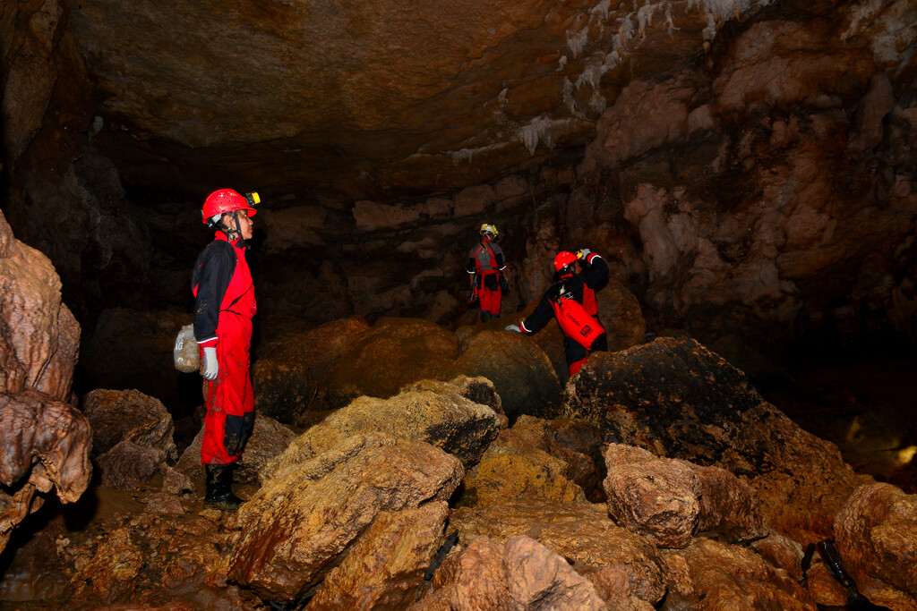 Buniayu Cave 02