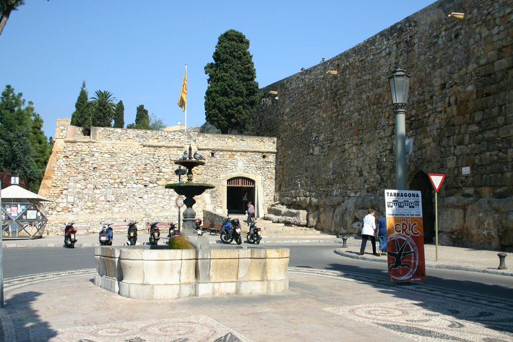 Tarragona.Murallas.Roser