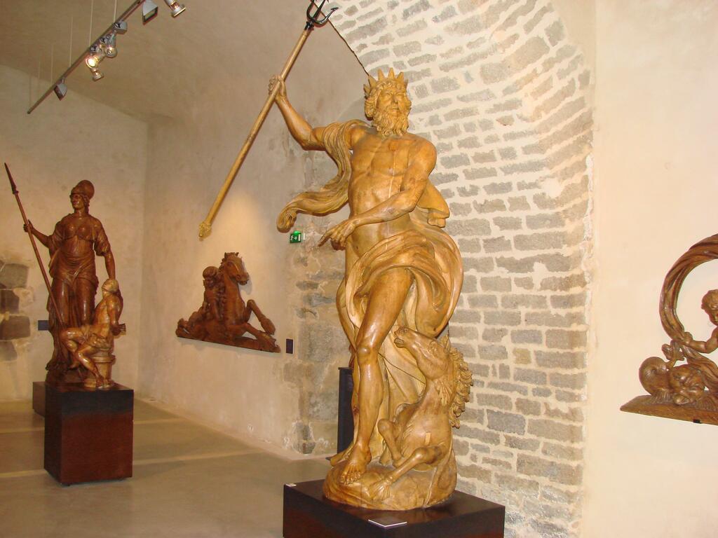 Neptune sculpture (Yves Collet)