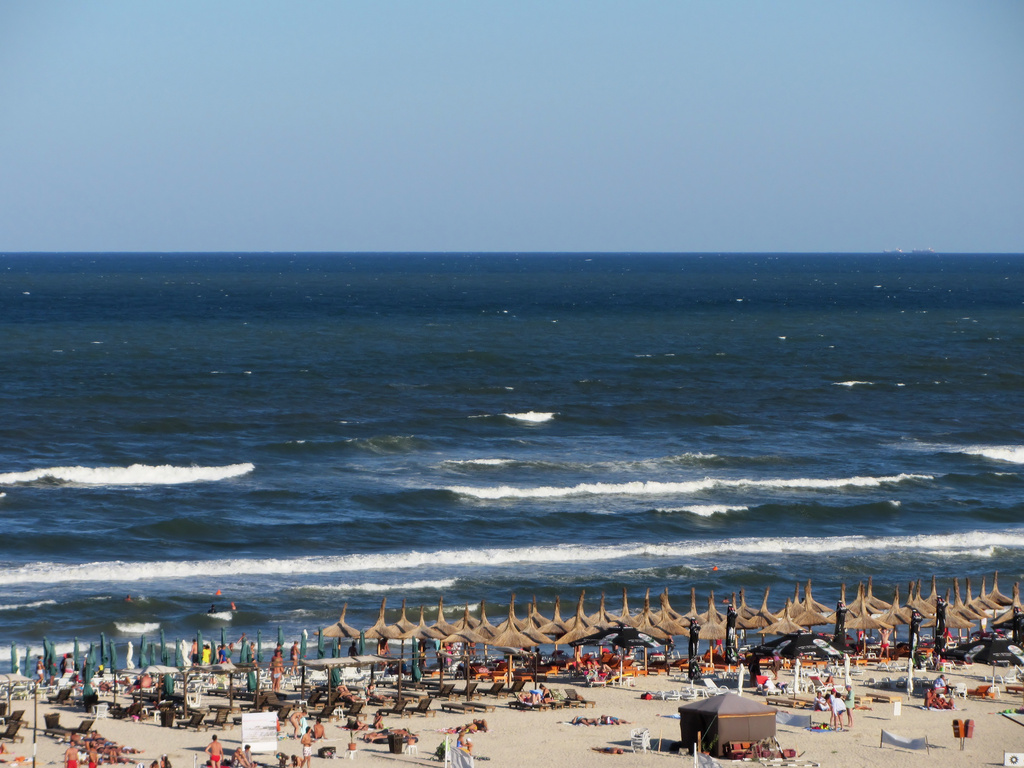 Black Sea beach in Mamaia (6117712232)
