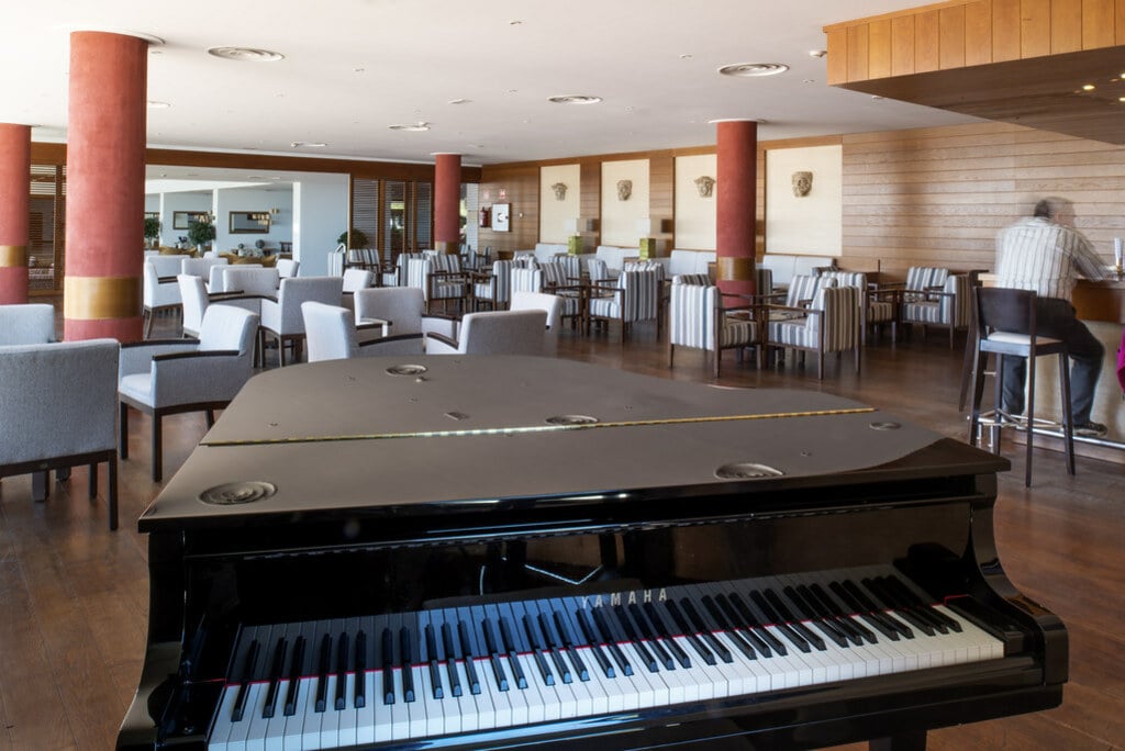 PIANO BAR "MOURO"