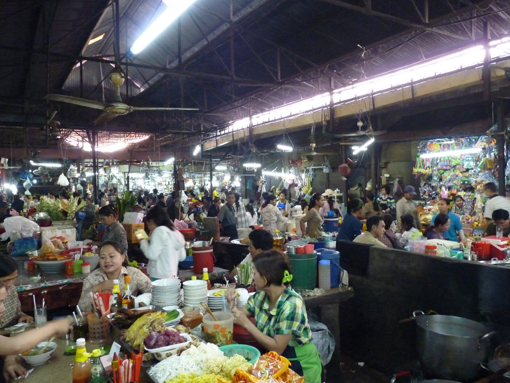 Siem Reap Market inside 1 - panoramio