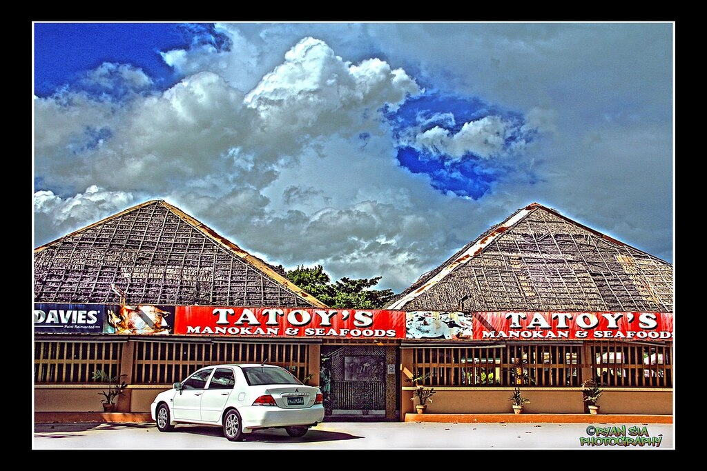 Tatoys Manokan, Villa Beach, Iloilo City. Philippines