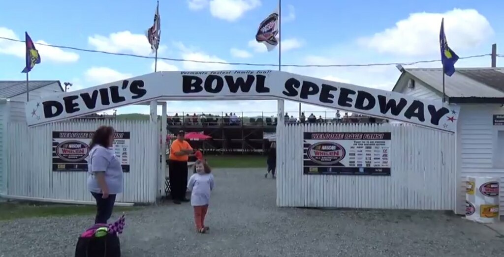 Devil s bowl speedway