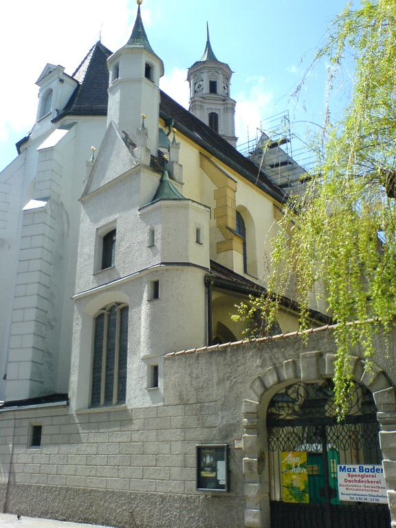 Augsburg-St.-Anna-Kirche 01