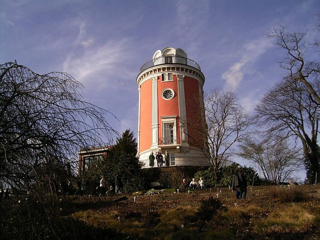 BG Wuppertal Elisenturm im Winter ies