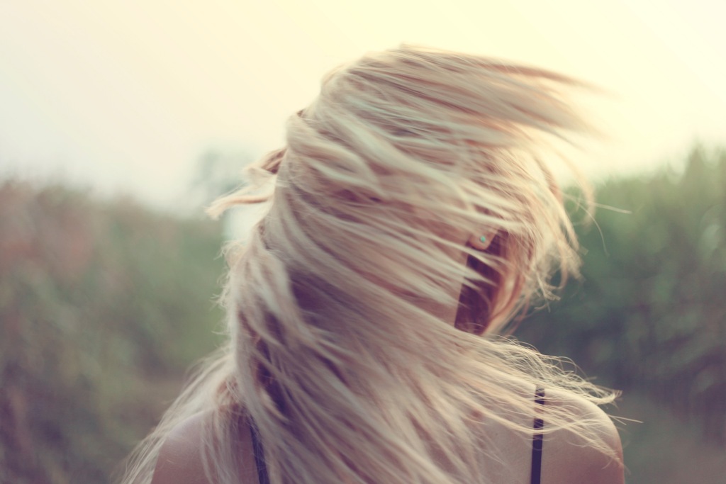 Enjoy your healthy hair during your holidays