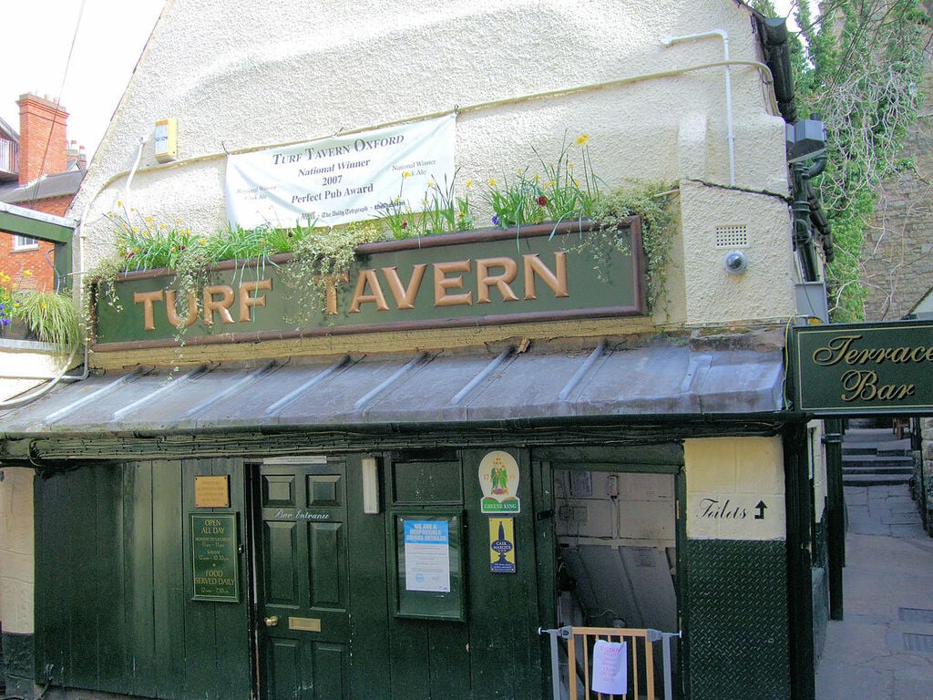 Turf Tavern Entrance in Oxford, England