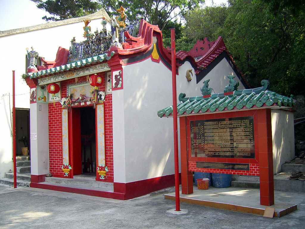 HK CheungChauSaiWanTinHauTemple