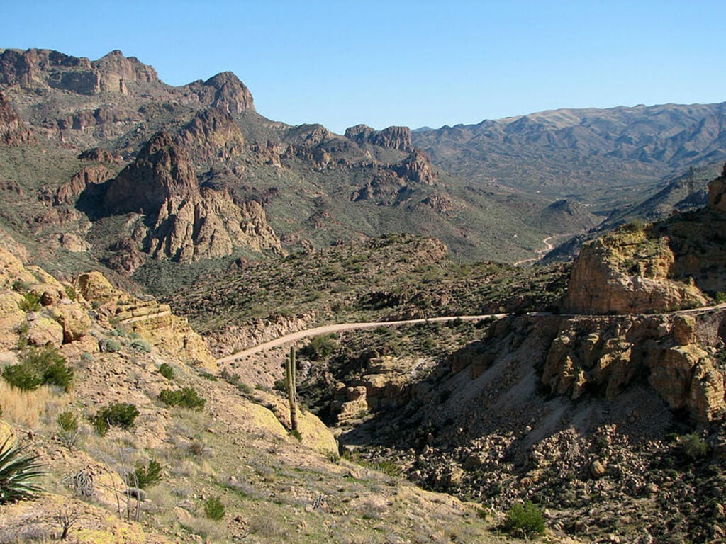 Apache Trail 04