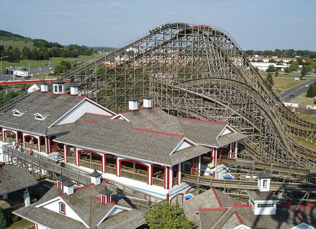 Image-Lightning Racer at Hersheypark station