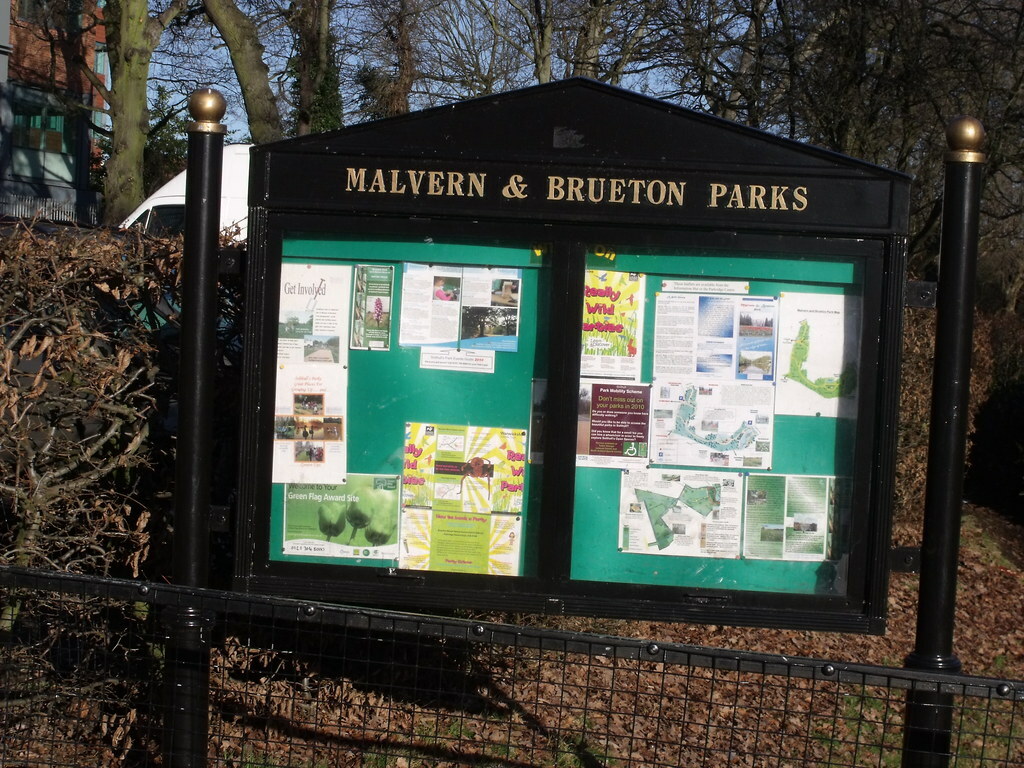 Malvern Park, Solihull - Malvern & Brueton Parks - sign