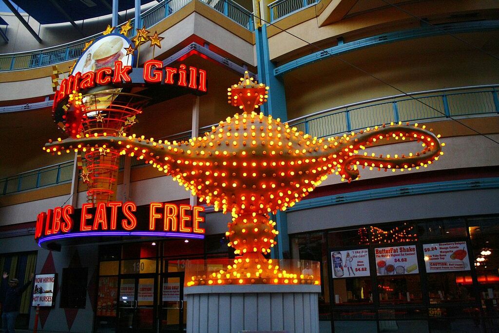 Aladdin Lamp Neon Museum - panoramio