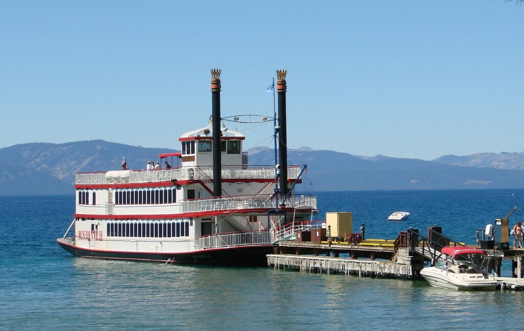 M.S. Dixie Cruise, Lake Tahoe 9-2010 (5816079368)