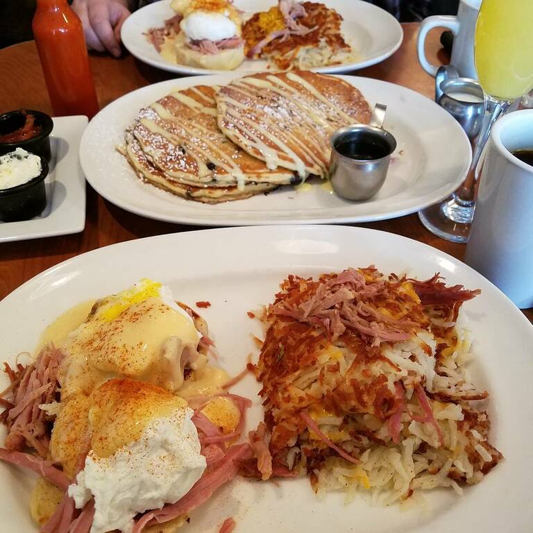 places to eat in milwaukee wi | blue’s egg