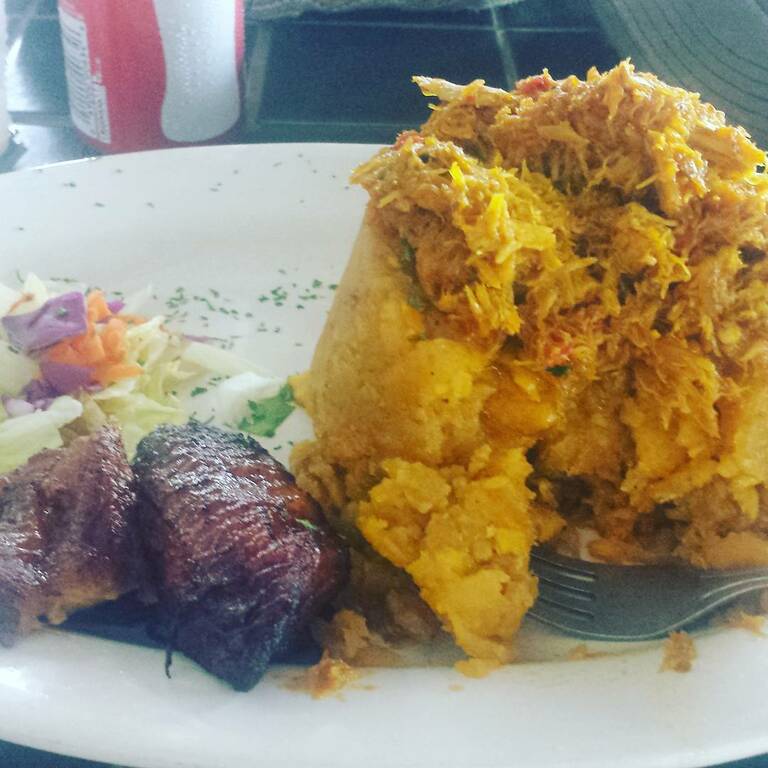 places to eat in puerto rico | ocean view restaurant in fajardo