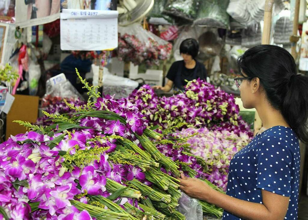 markets in bangkok | pak khlong talat flower market
