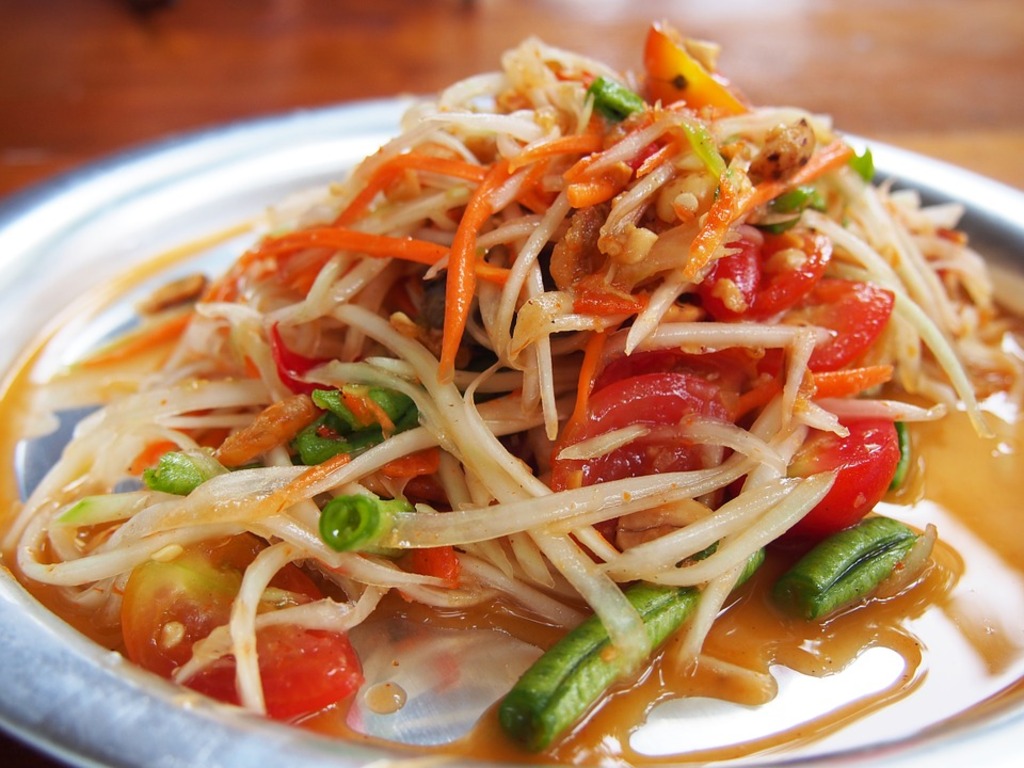 Som Tam (Thai papaya salad)