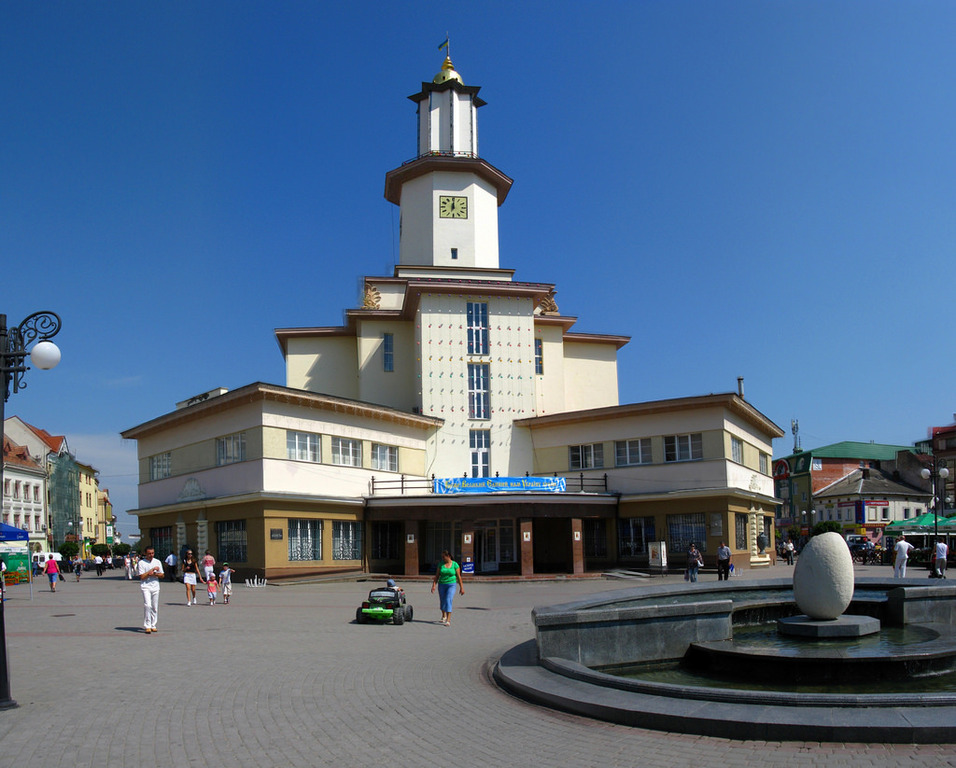 2008 08 14 - 2069-2074 - Ivano-Frankivsk - Ploshcha Rynok