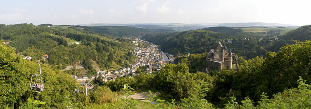 Panorama of Vianden, Luxembourg (3940122601)