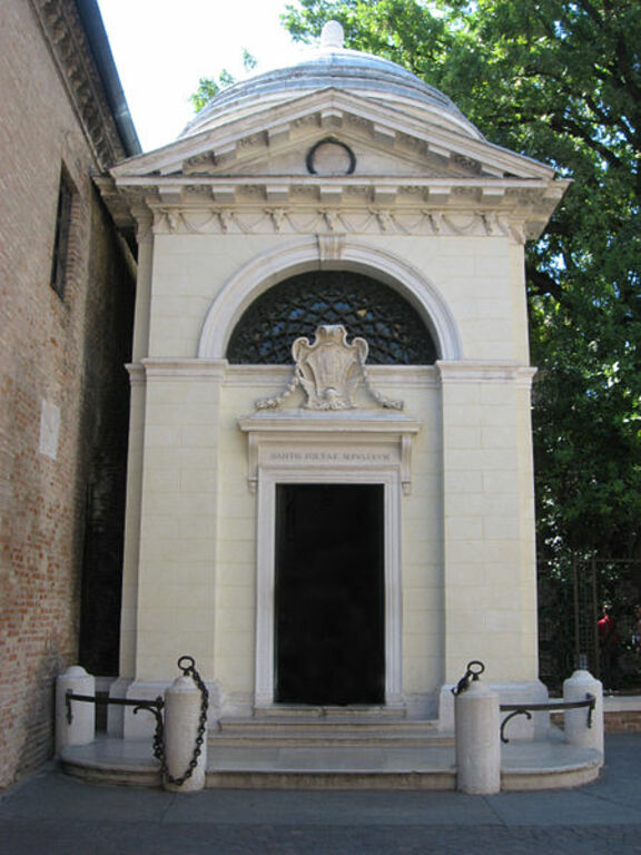 Dantes tomb ravenna