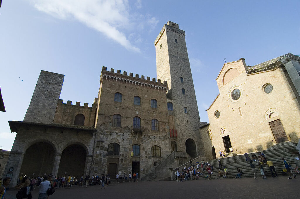 Piazza del Duomo - San Gimignano