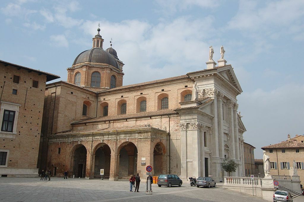 Urbino-duomo01