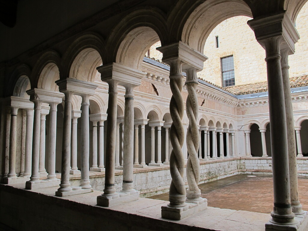 Abbazia di sassovivo, chiostro 11