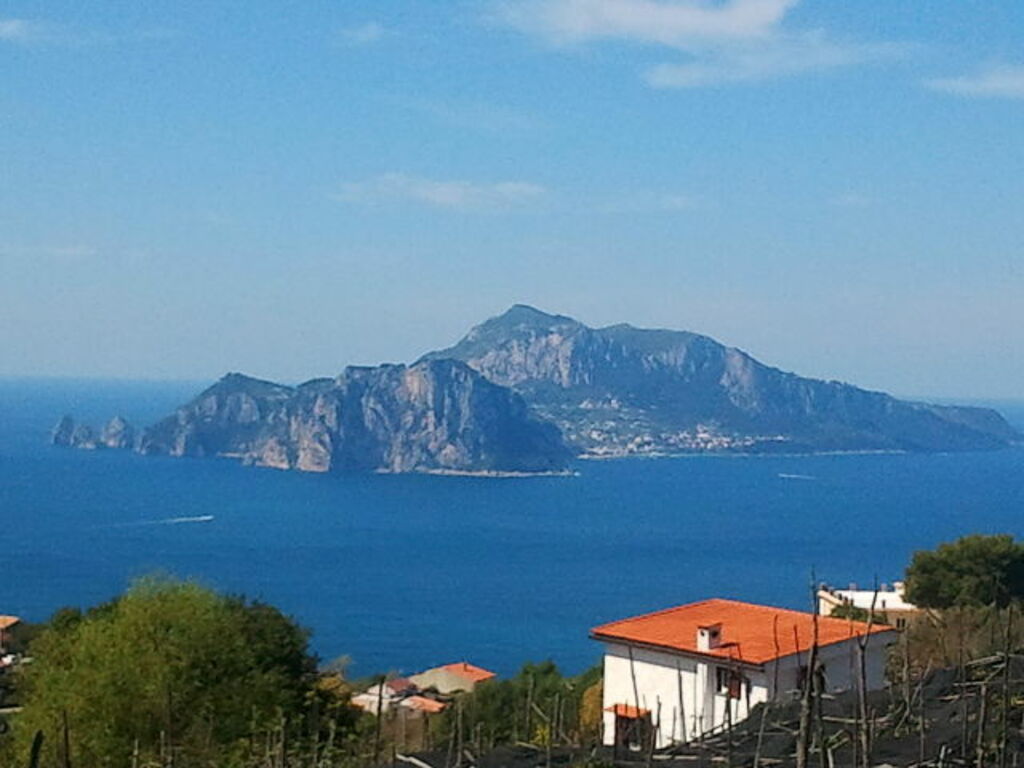 Capri in Cartolina - Vista da Termini (Massa Lubrense)