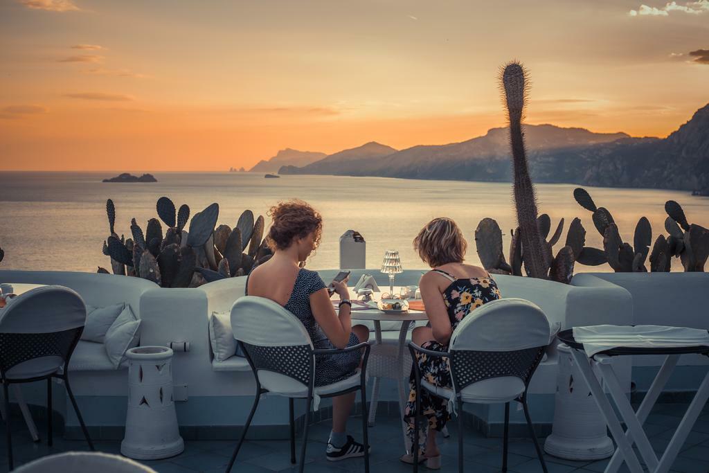 Roof top terrace