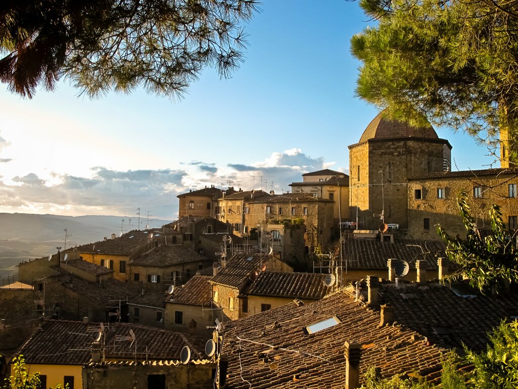 Volterra al atardecer (5113682960)