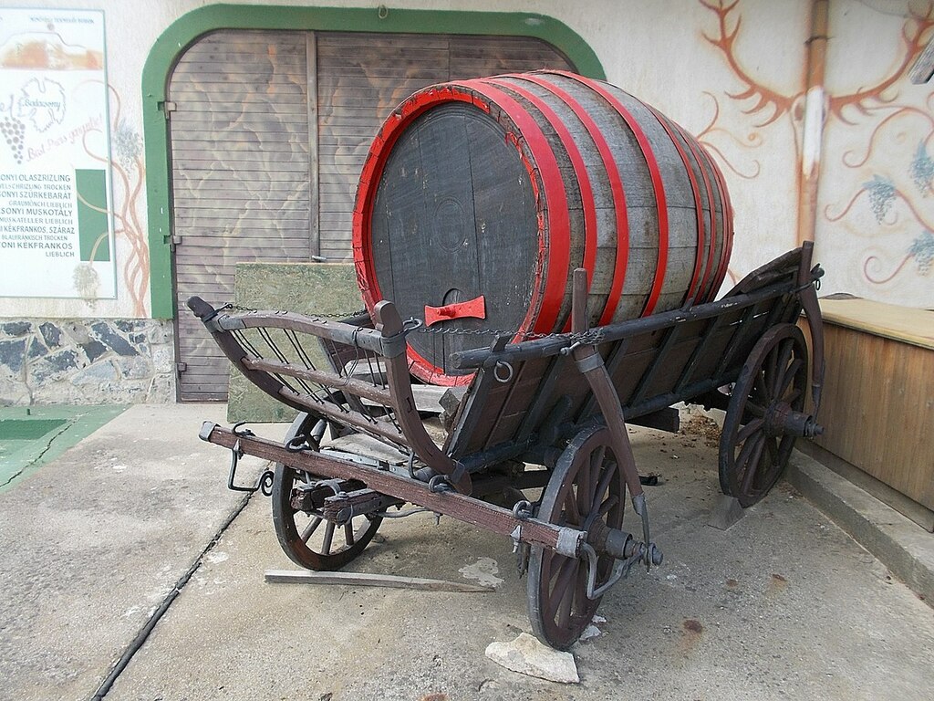 Wagon with a wine barrel in Egregy, 2016 Hungary