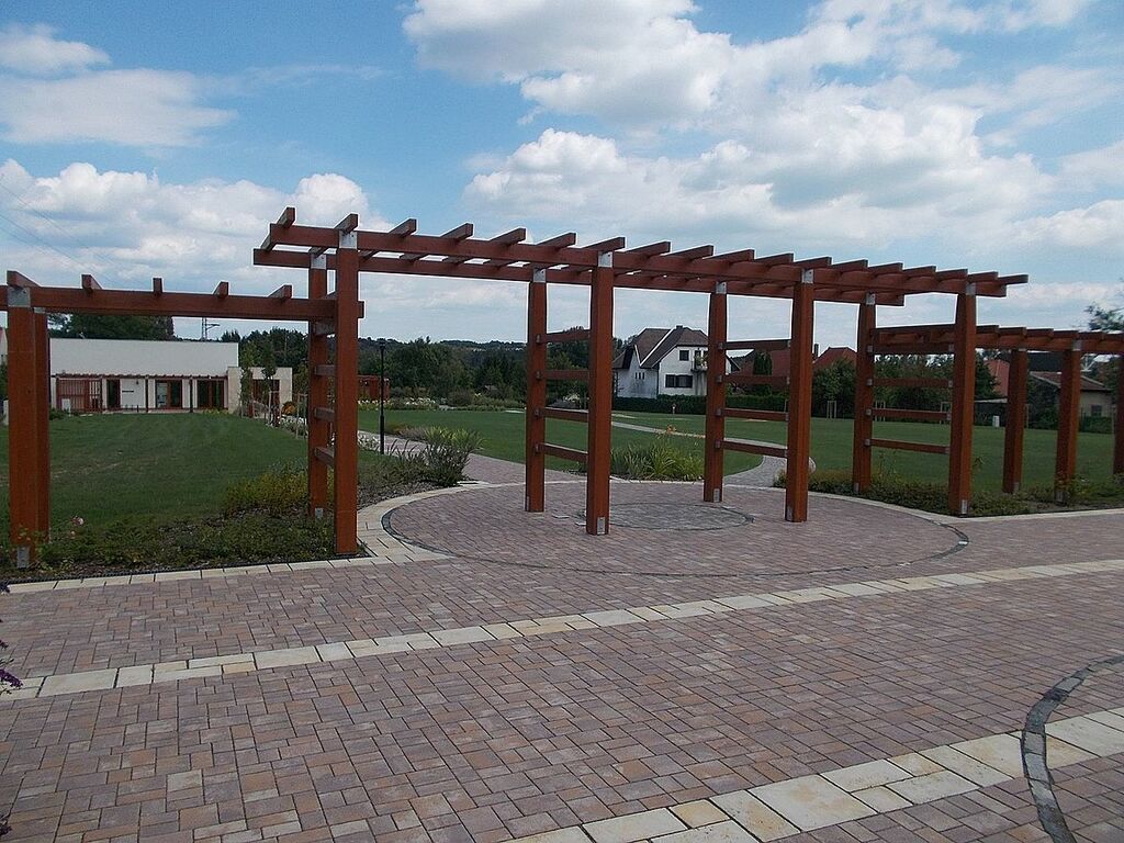 Pergolas and local history museum, 