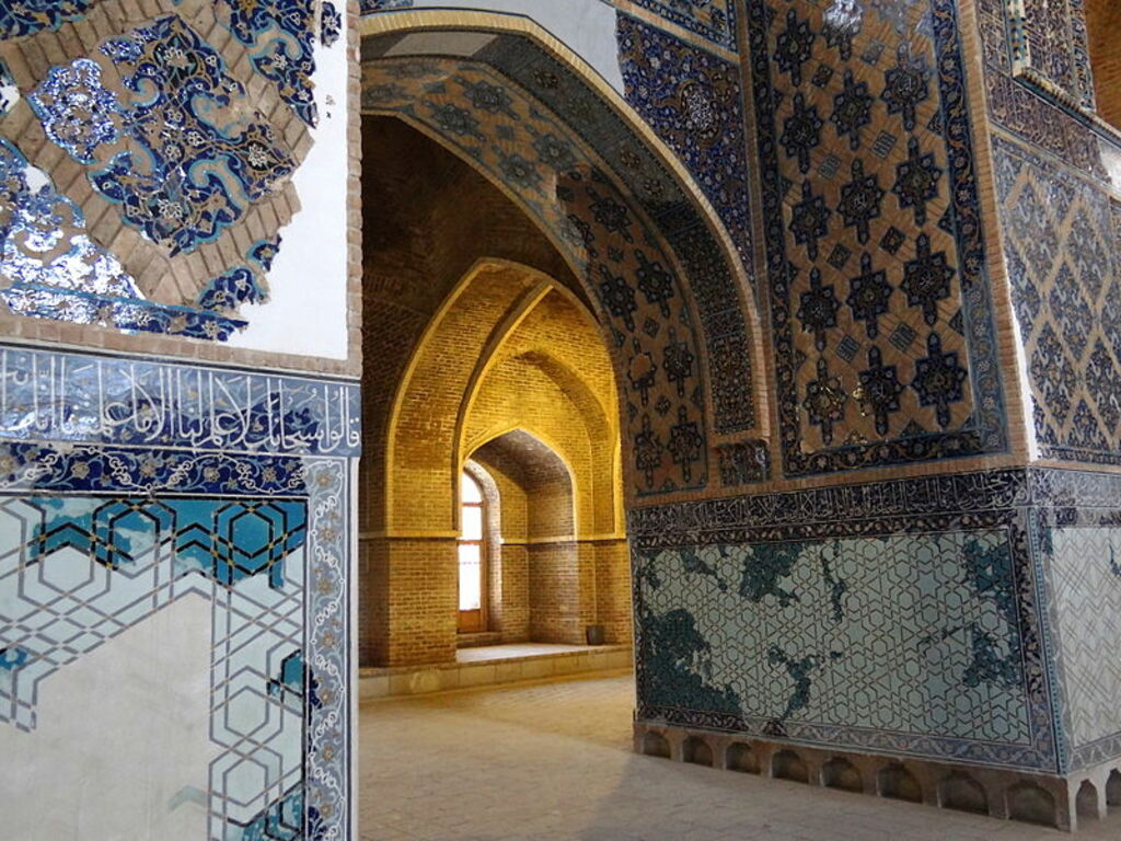 Interior of Blue (Kabud) Mosque - Tabriz - Iranian Azerbaijan - Iran - 01 (7421681942)