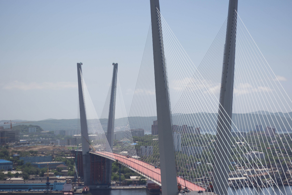 Zolotoy Rog Bay Bridge