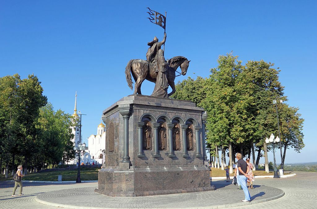 Vladimir Monument to Prince Vladimir I of Kiev and the monk Fyodor IMG 9860 1725