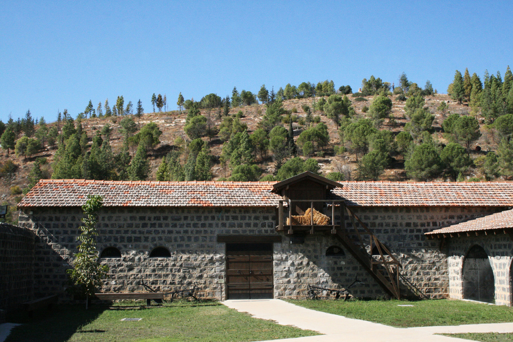 Tel Hai - Courtyard (2)