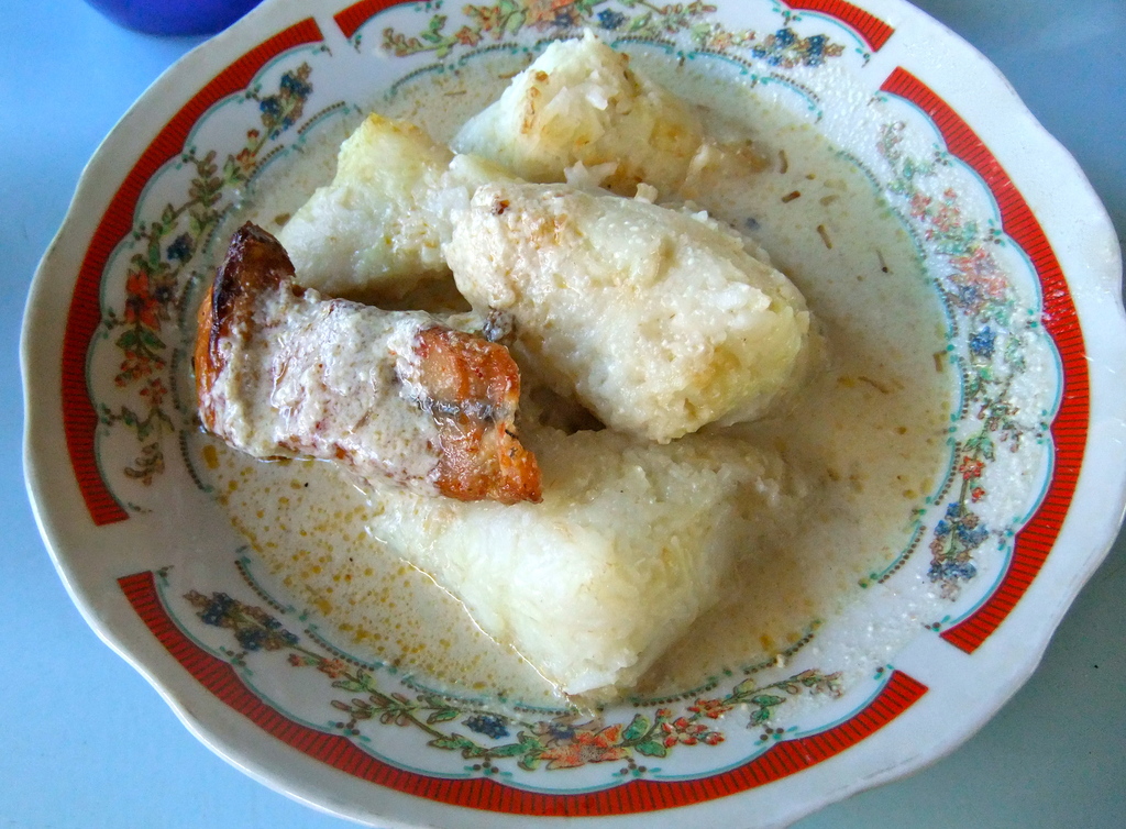 Ketupat Kandangan ikan haruan