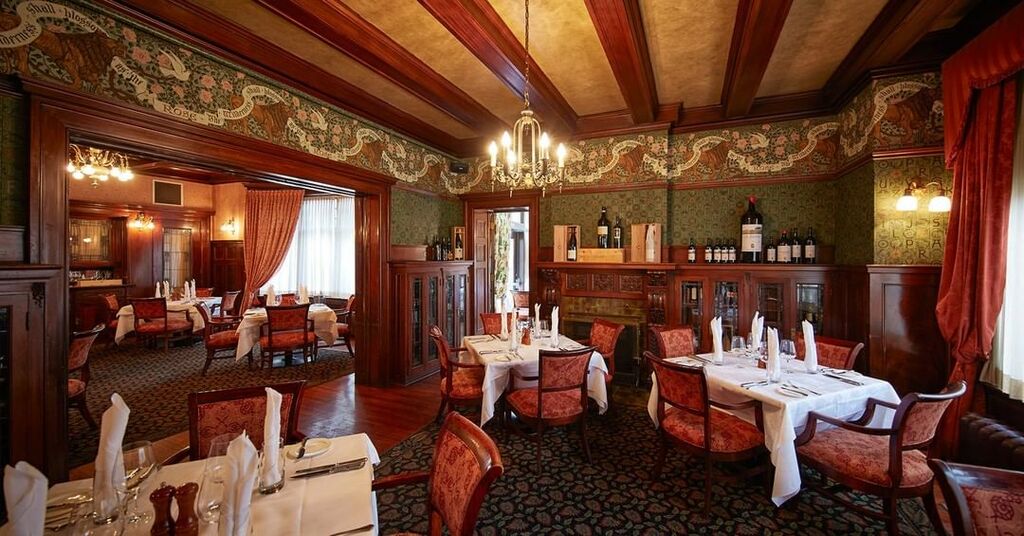 winnipeg canada restaurants | wellington